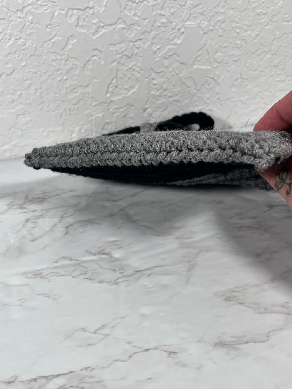 Gray & Black Crochet Wristlet - Picture 4 of 8